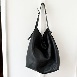 LINEA PELLE black leather slouchy shoulder bag